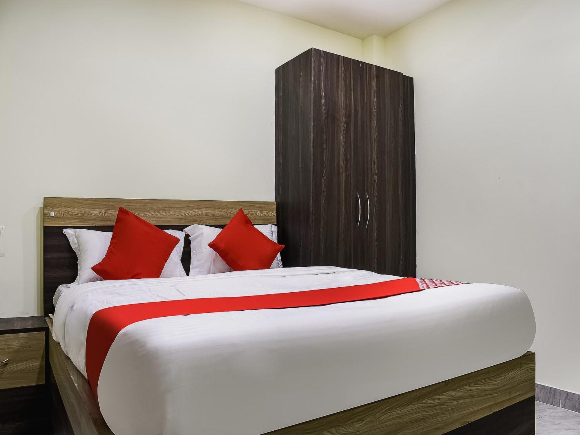 Hotel O S&H Residency Khandagiri Экстерьер фото
